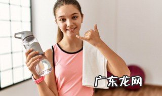 塑料水杯一般刻什么字 塑料水杯一般刻啥字