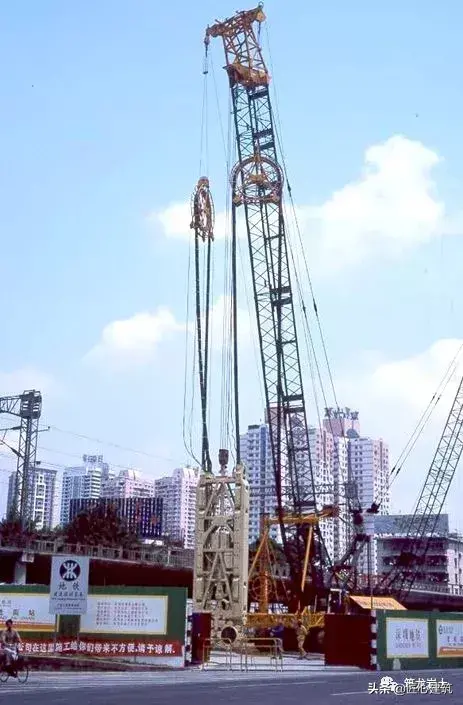 坑槽是什么意思啊 建筑坑槽图片