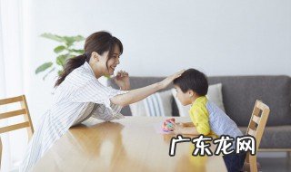 2岁怎么引导孩子自主睡觉 培养孩子自己睡觉的技巧