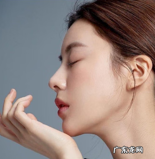 取了耳软骨的耳朵好丑 耳软骨取了,耳朵会不会看得出来