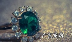 阳绿翡翠是什么绿 阳绿翡翠的介绍
