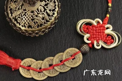 对门挂五帝钱是不是对自己不好