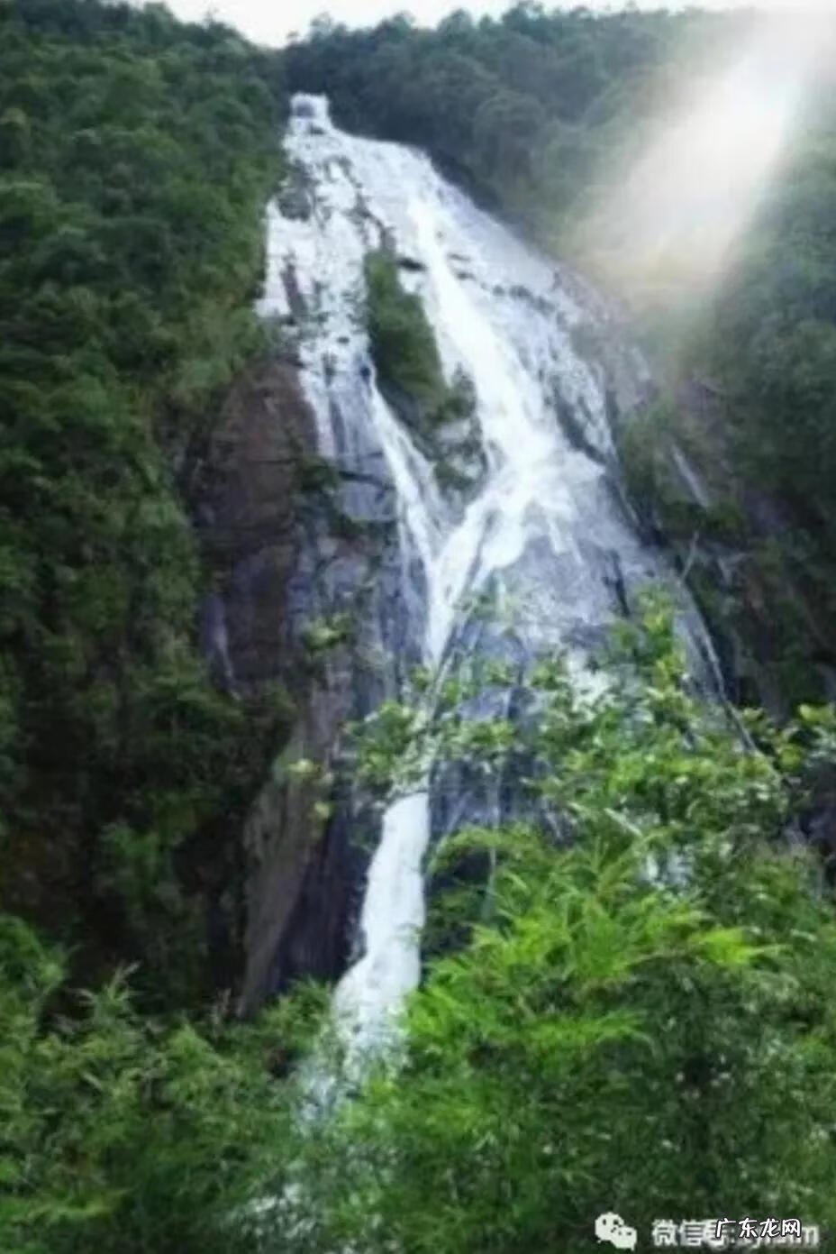 瀑布画风水 流云飞瀑图