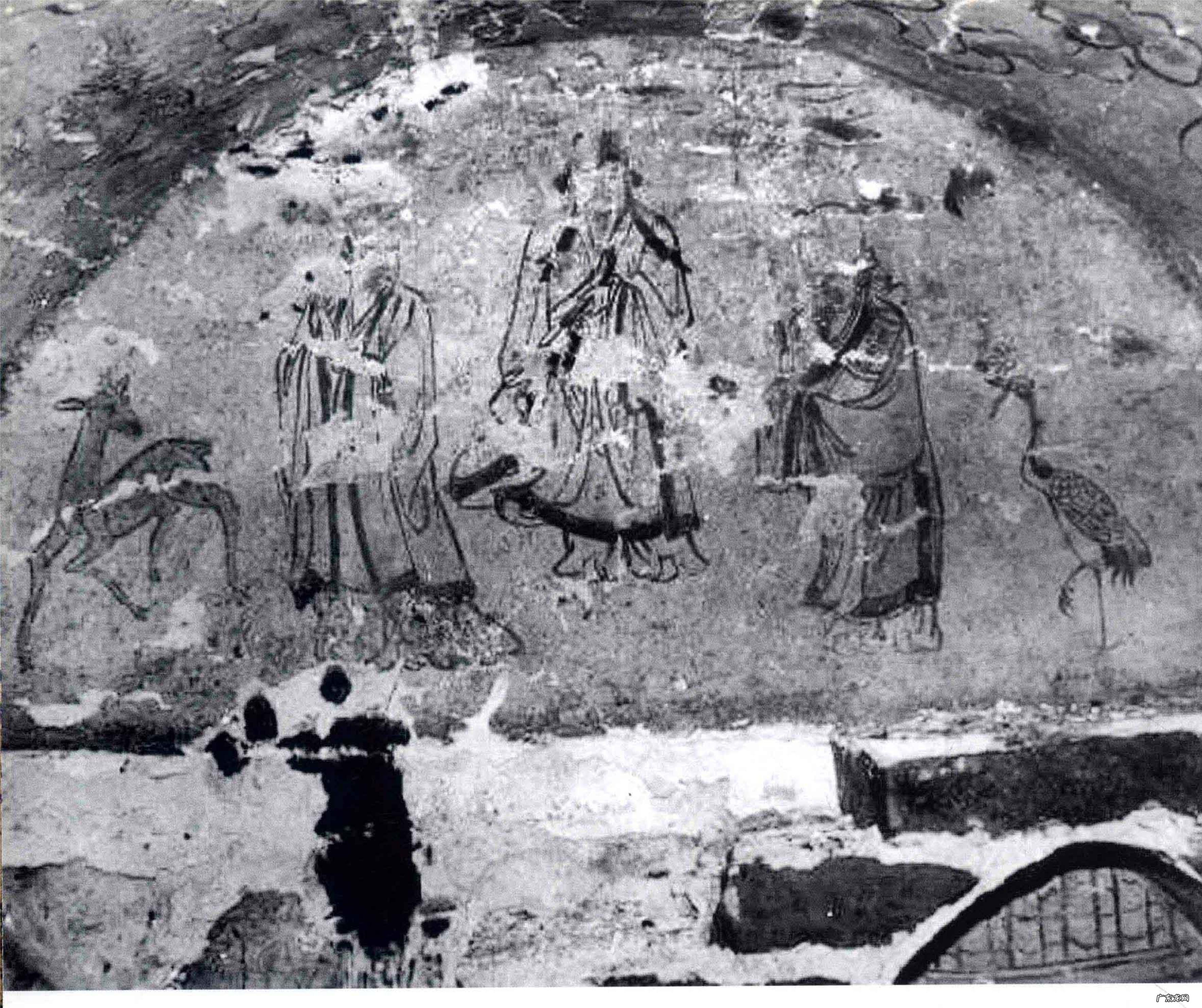 中国风水墨背景 中国风水墨布鞋