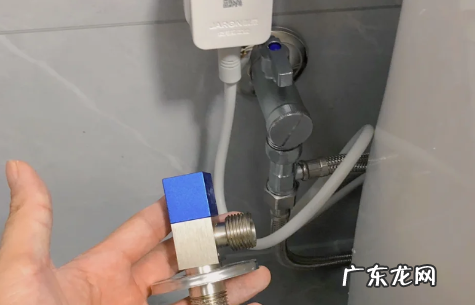 马桶送的角阀能用吗
