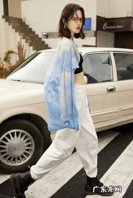 夏季里面背心吊带外面怎么穿2022