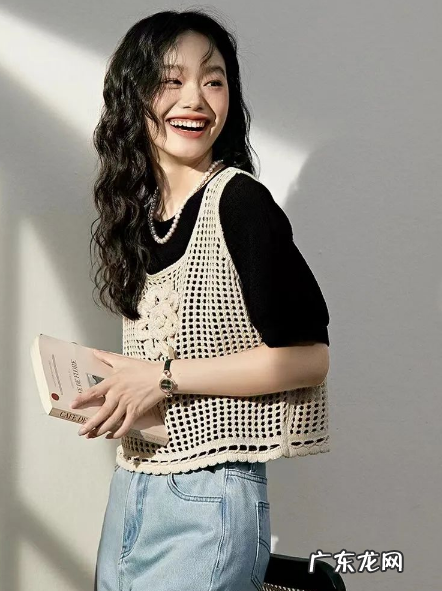 夏季里面背心吊带外面怎么穿2022