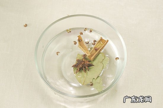 麻辣烫底料配方