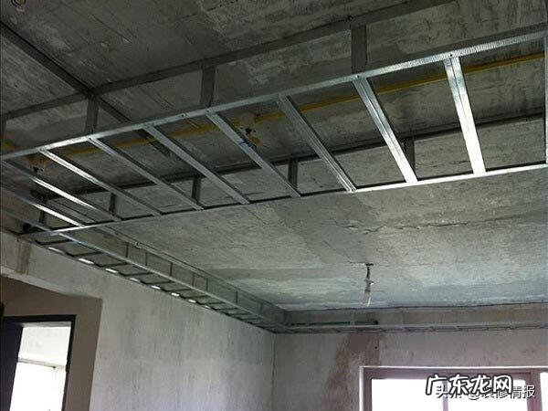 院墙用铁丝网围起来风水 铁丝网门头装修效果图