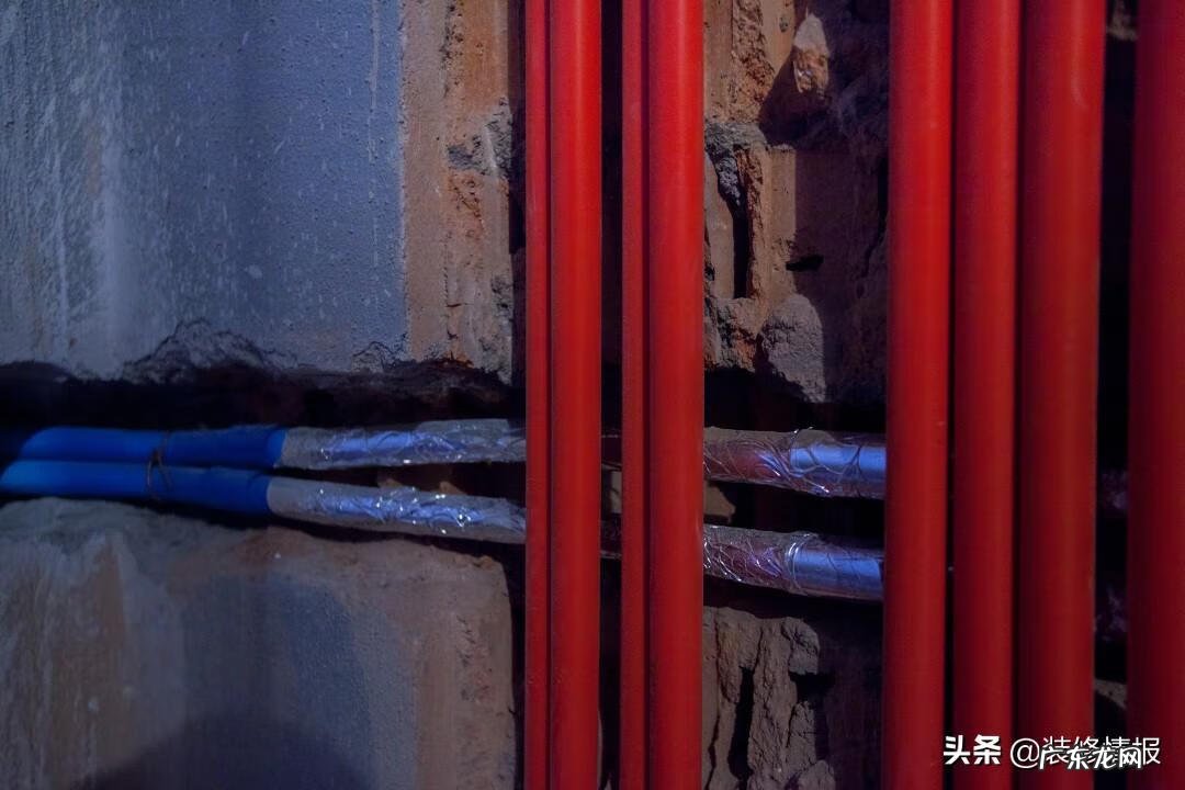 院墙用铁丝网围起来风水 铁丝网门头装修效果图