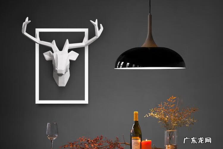 鹿的背景墙可以挂餐厅吗 风水鹿头可以挂在背景墙吗