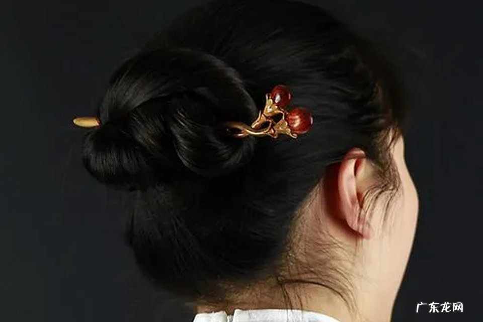 男子年满15岁叫什么 男子年满20岁叫什么