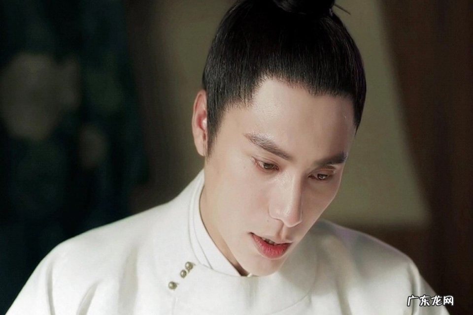 男子年满15岁叫什么 男子年满20岁叫什么