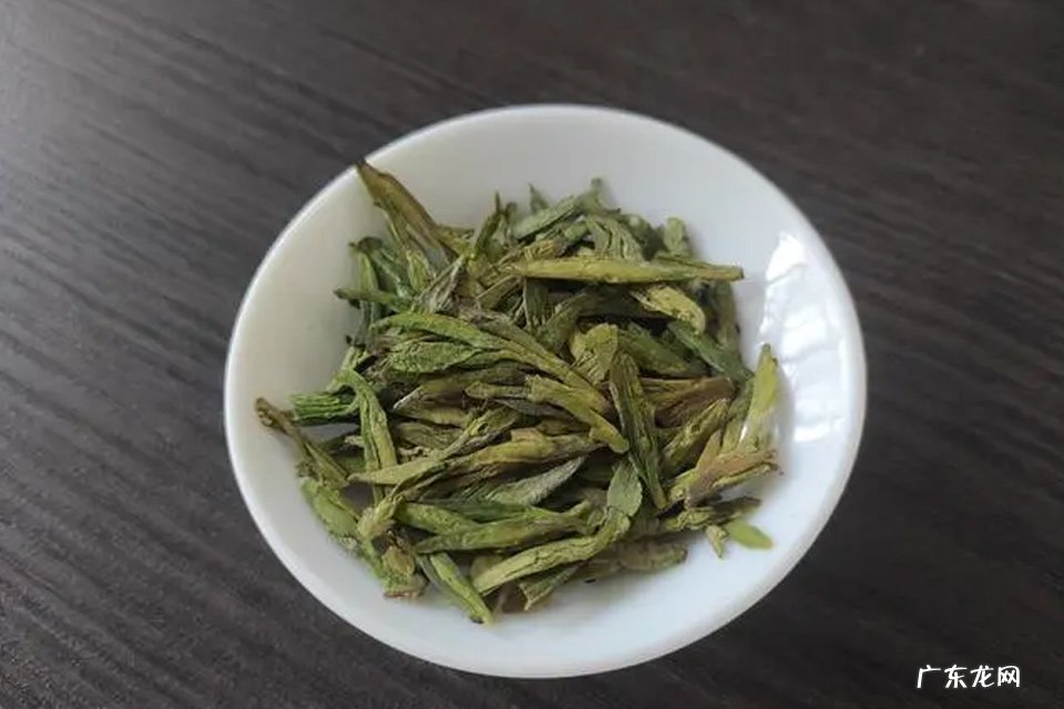 龙井茶是什么茶 龙井茶的炒制手法是怎么样的