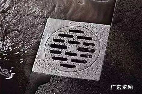 地漏反臭如何解决 地漏反臭可使用管道疏通剂解决