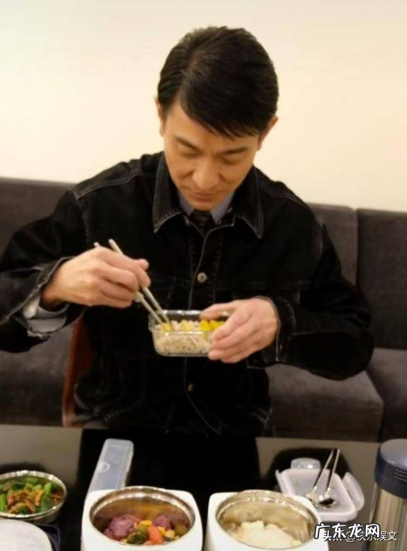 刘德华多大岁数?属什么