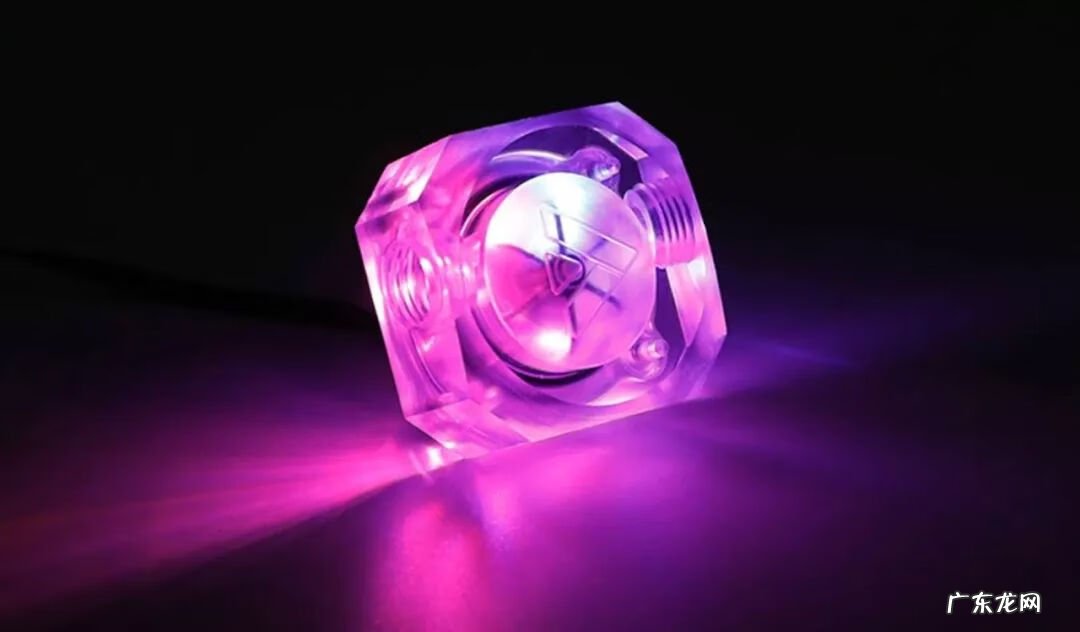 风水轮水泵 风水轮抽水泵是放水里边的吗