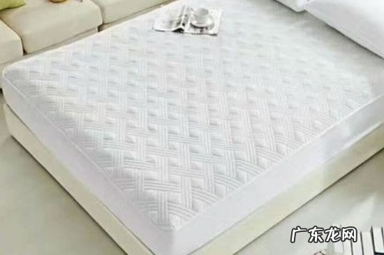 床垫上的血迹干了怎么快速去除