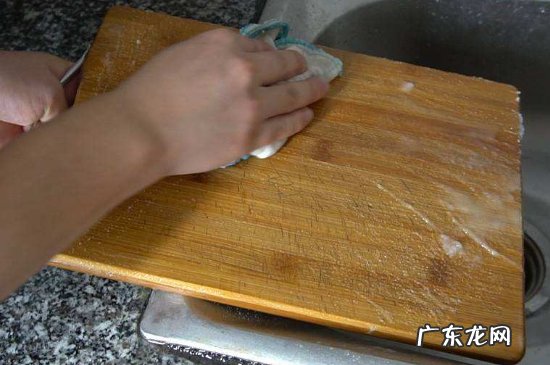 家用菜板如何清洗