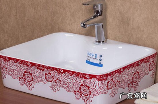 水池脏了怎么清洗