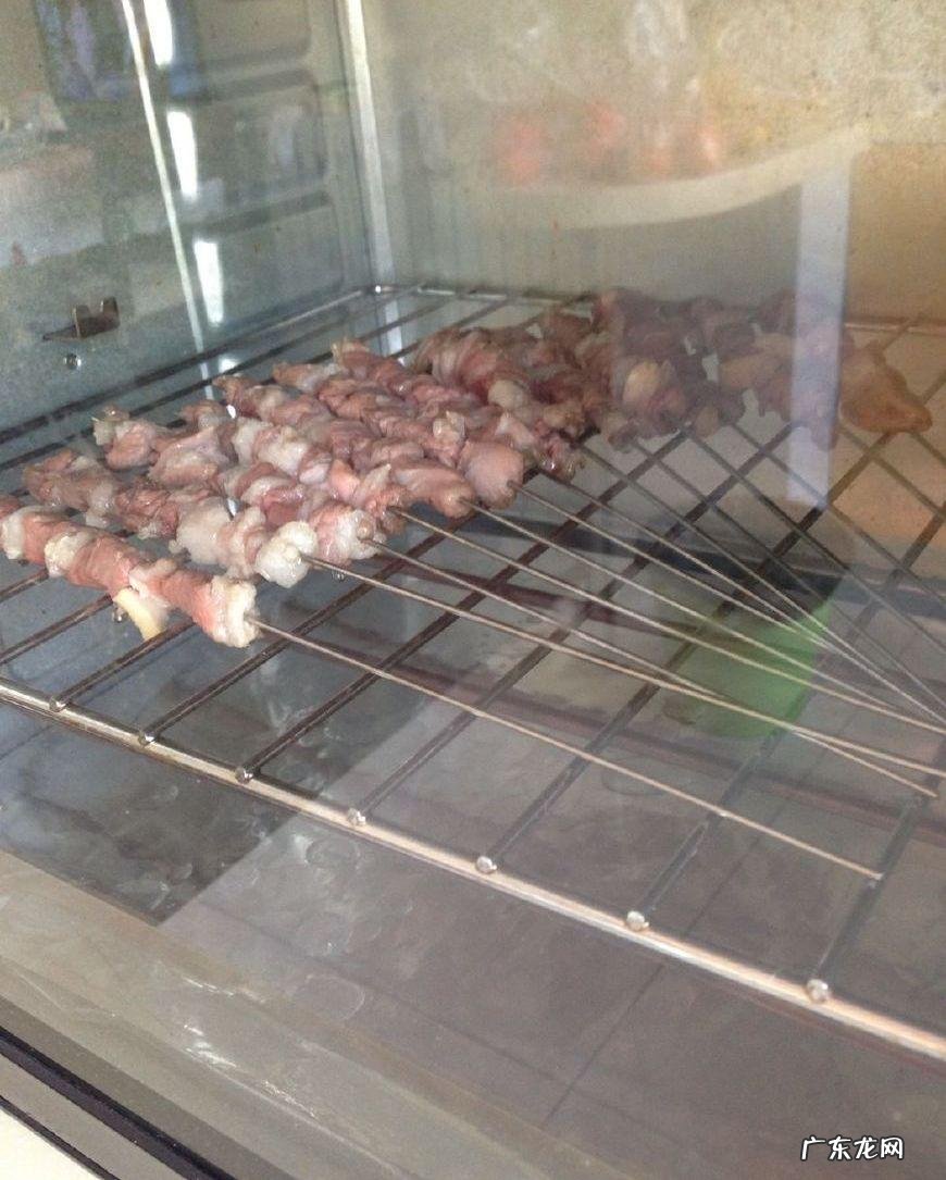 电烤箱烤羊肉串温度 电烤箱烤羊肉串的做法