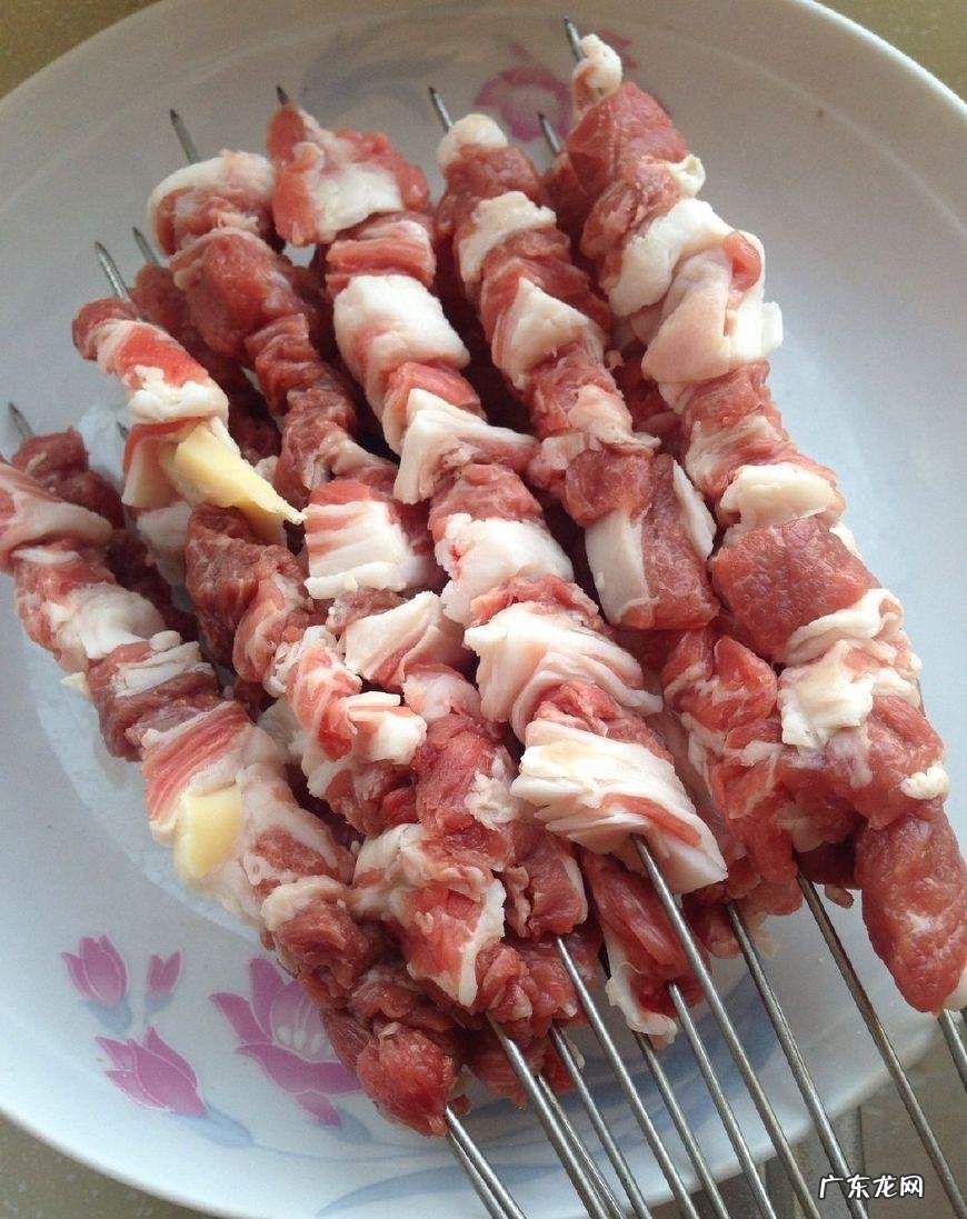 电烤箱烤羊肉串温度 电烤箱烤羊肉串的做法