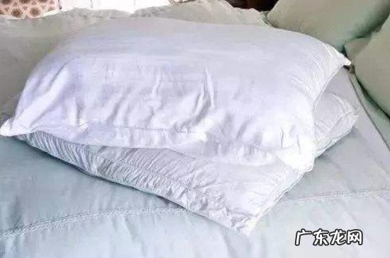 枕套发黄怎么洗小妙招