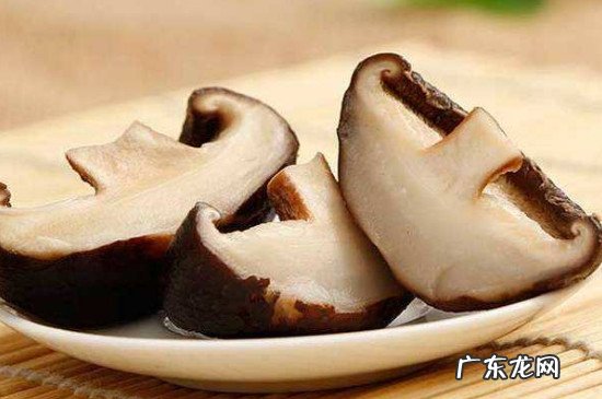 香菇发黑了能吃吗