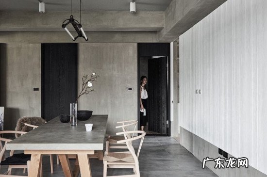 铅笔画墙上用什么可以擦掉