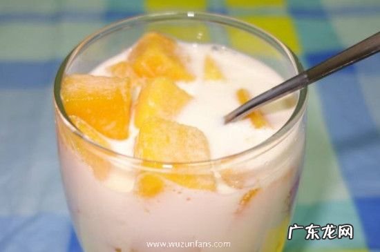 牛奶和芒果可以一起榨汁吗?