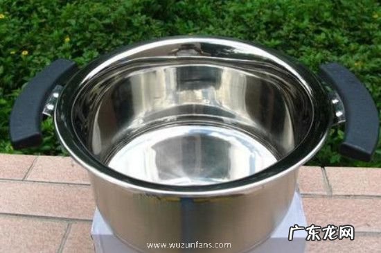 电磁炉使用的奶锅能在燃气灶上用吗