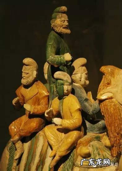 唐三彩颜色哪三种起? 唐三彩颜色是