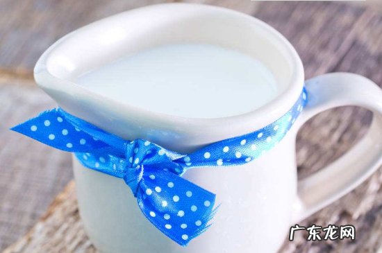 蜂蜜可以和牛奶一起喝吗