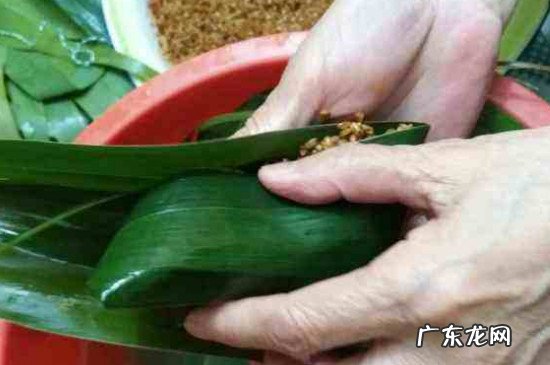 粽叶怎么处理才不会粘米