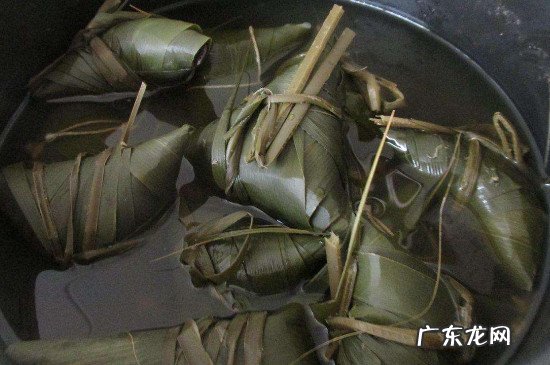粽叶怎么处理才不会粘米