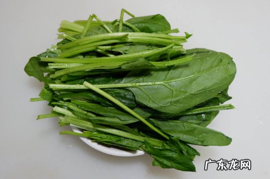 菠菜可以和西红柿一起吃吗