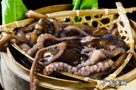 海鲜可以和榴莲一起吃吗?