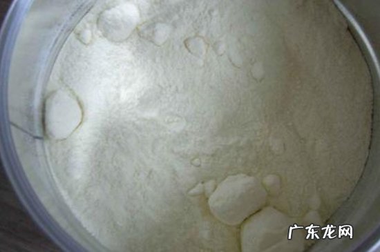 夏天奶粉结块还能喝吗