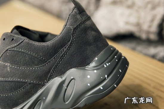 yeezy700怎么保养