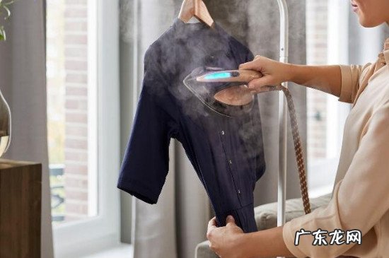 黑衣服熨烫发亮怎么办