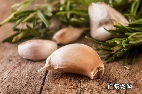 生蒜和熟蒜的功效差异