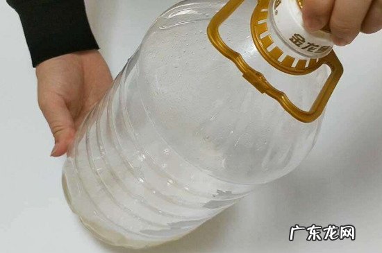 油桶油垢太厚了怎么去除