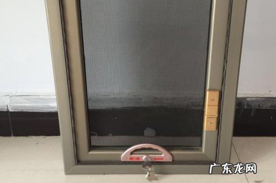 纱窗上的柳絮怎么清理
