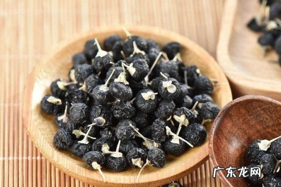 长期吃黑枸杞的危害