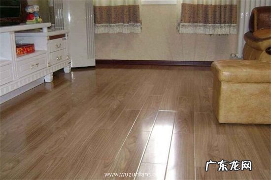 强化地板泡水怎么补救