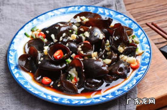 醋泡木耳泡多久就不能吃了