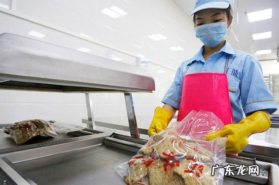 真空包装袋怎么抽空气