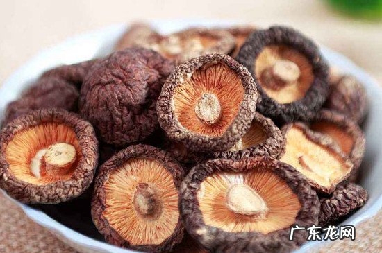 香菇发霉了洗净能吃吗