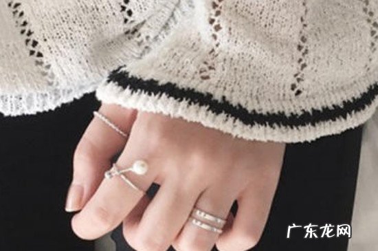 十个手指戴戒指的意义