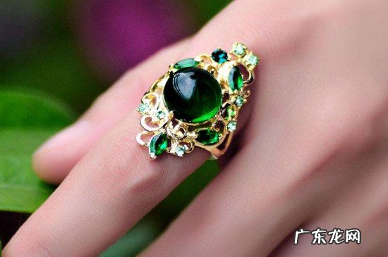 十个手指戴戒指的意义